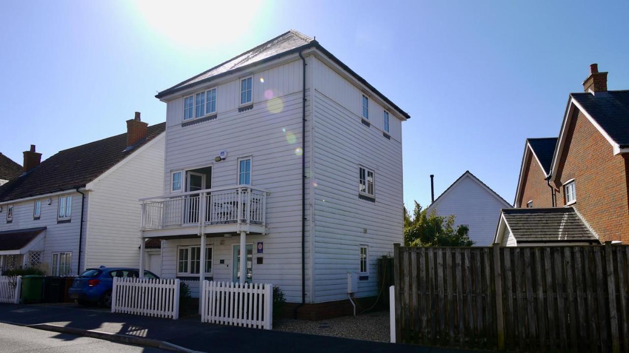 The Salty Dog Holiday Cottage, Camber Sands Рай Екстер'єр фото